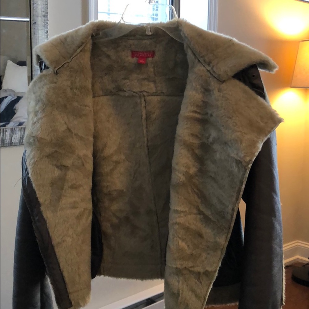 Coat - Picture 7 of 7
